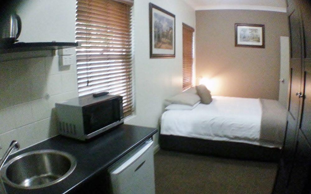 Готель Ashfield Manor Sydney Екстер'єр фото