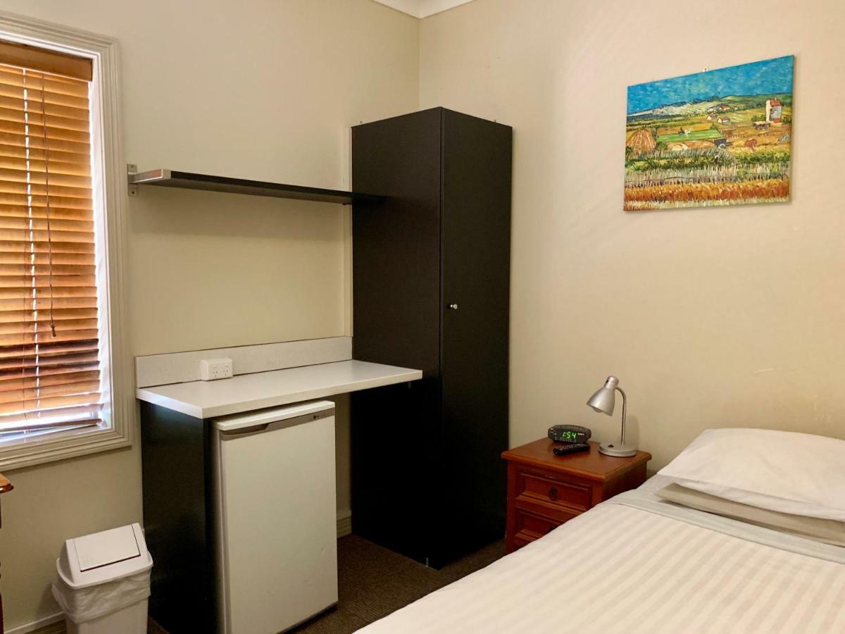 Готель Ashfield Manor Sydney Екстер'єр фото