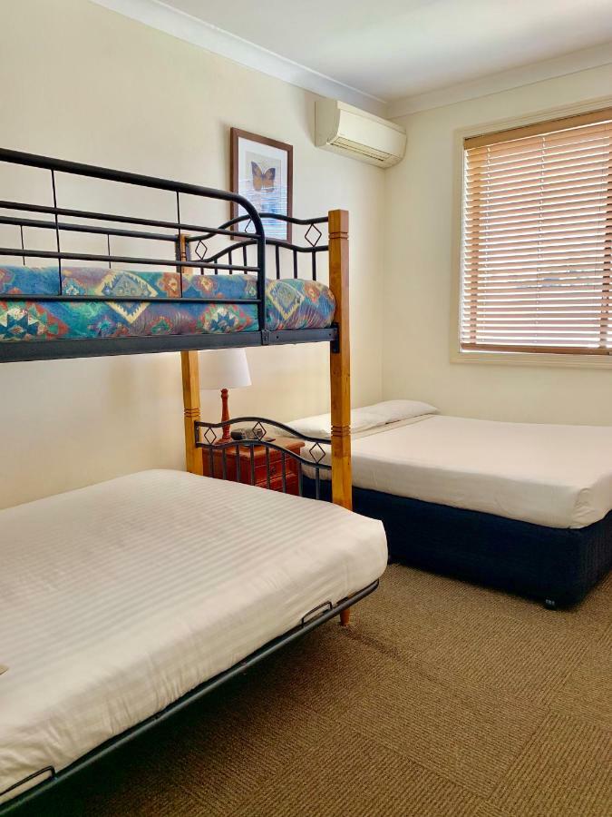 Готель Ashfield Manor Sydney Екстер'єр фото