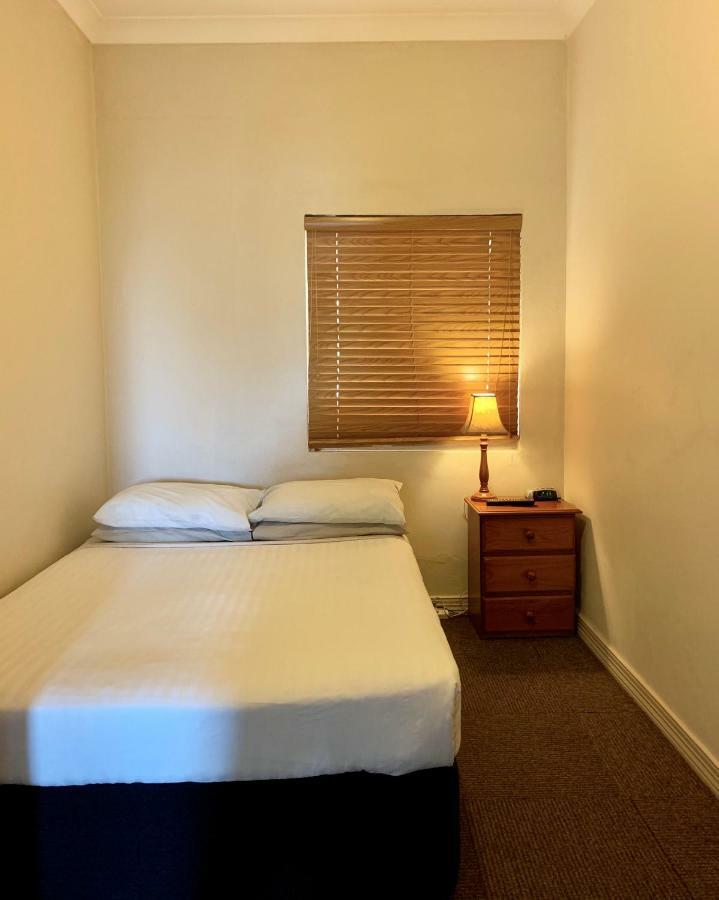 Готель Ashfield Manor Sydney Екстер'єр фото