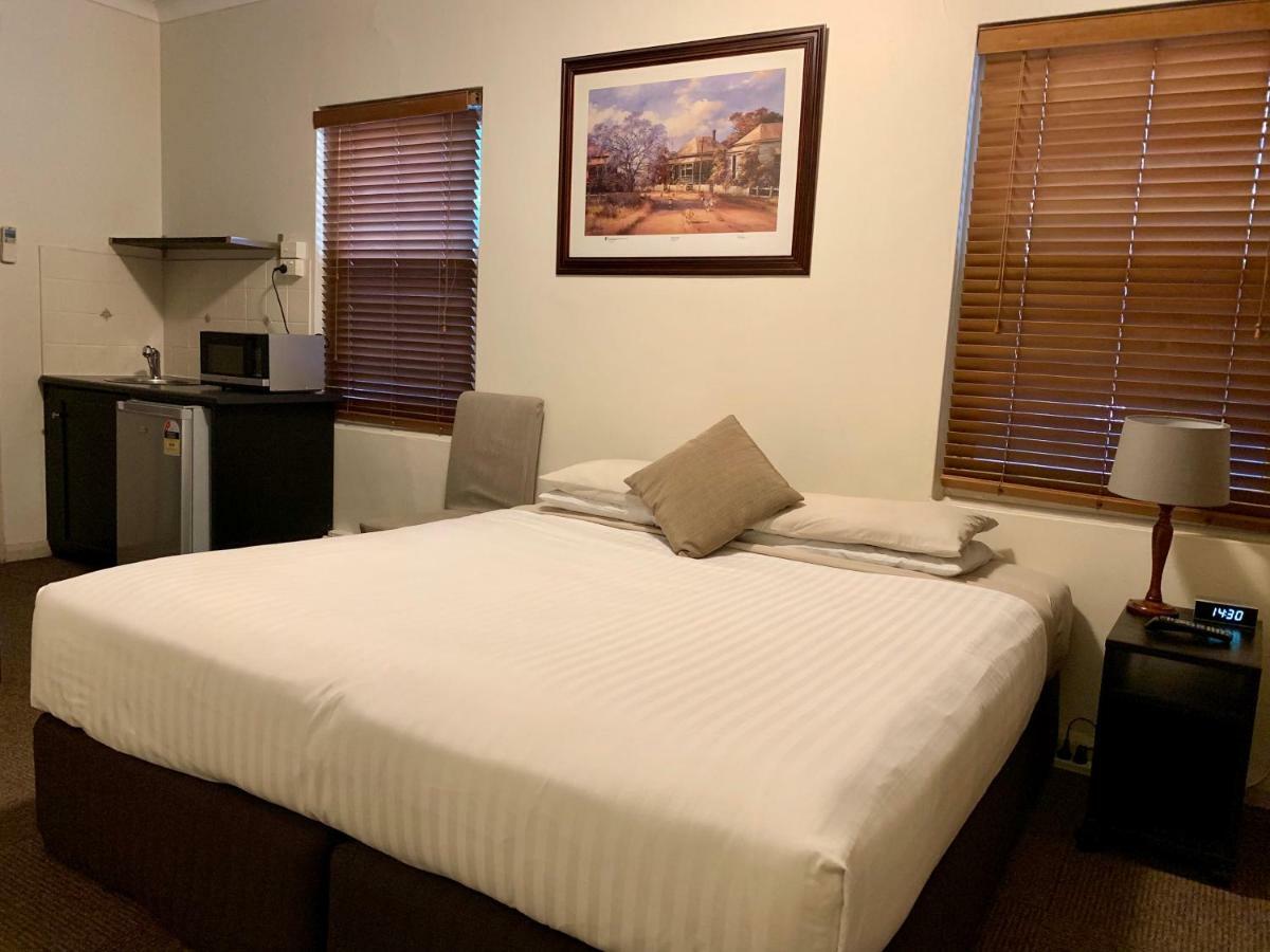 Готель Ashfield Manor Sydney Екстер'єр фото