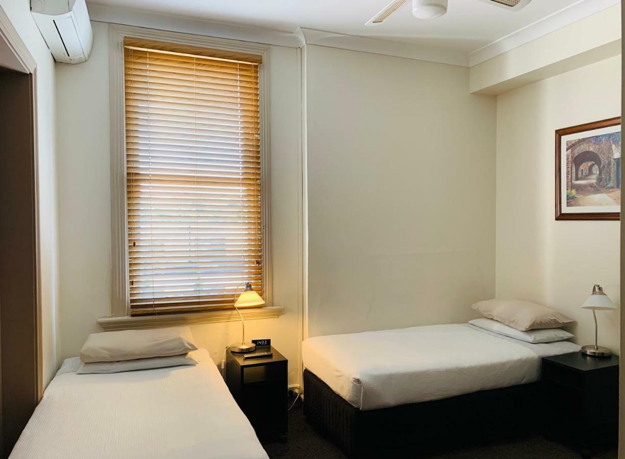Готель Ashfield Manor Sydney Екстер'єр фото